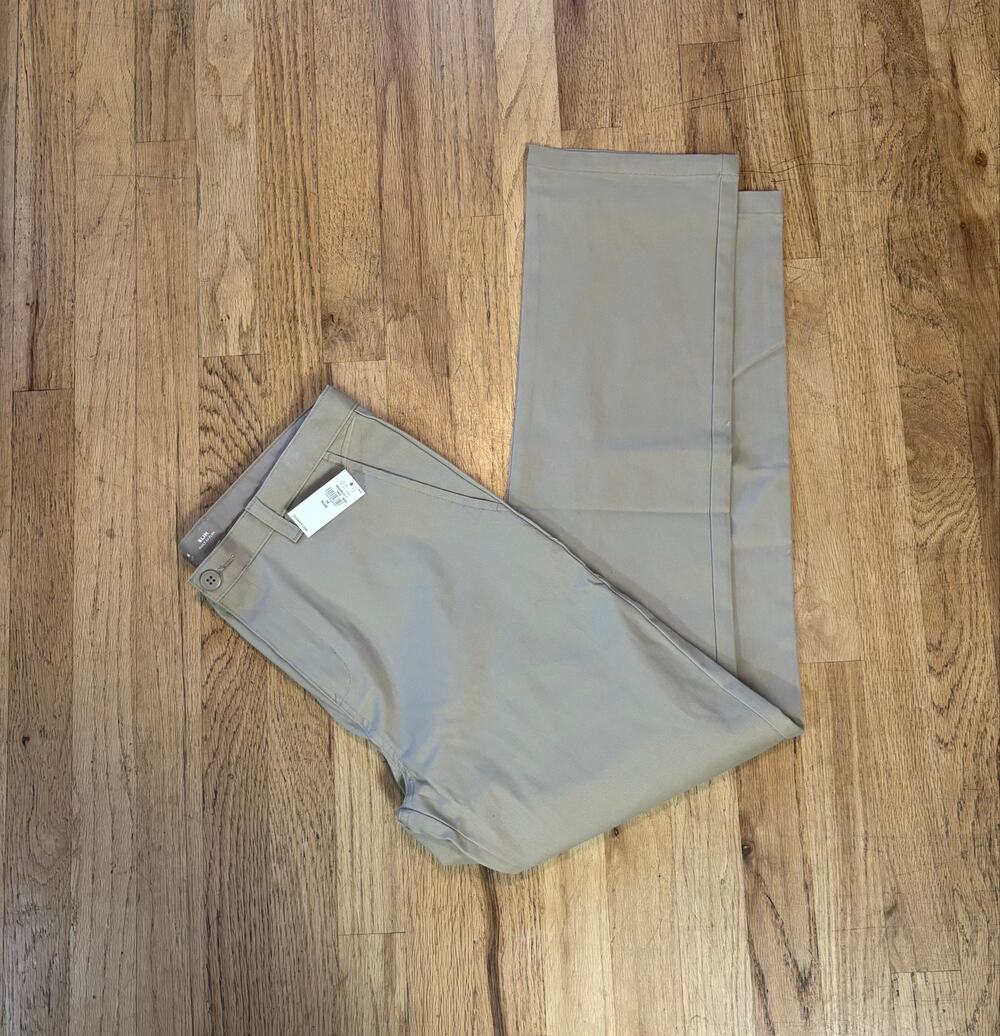NWT Boys Old Navy Boys Khaki School Uniform Slim Leg Chino Pants, 16 Plus